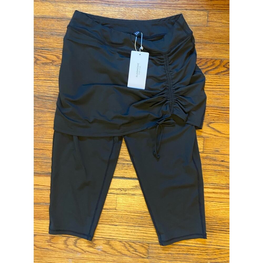 NWT Bloomchick Comfortable Leggings Capris Attached Skirt Women’s 18-20 Black